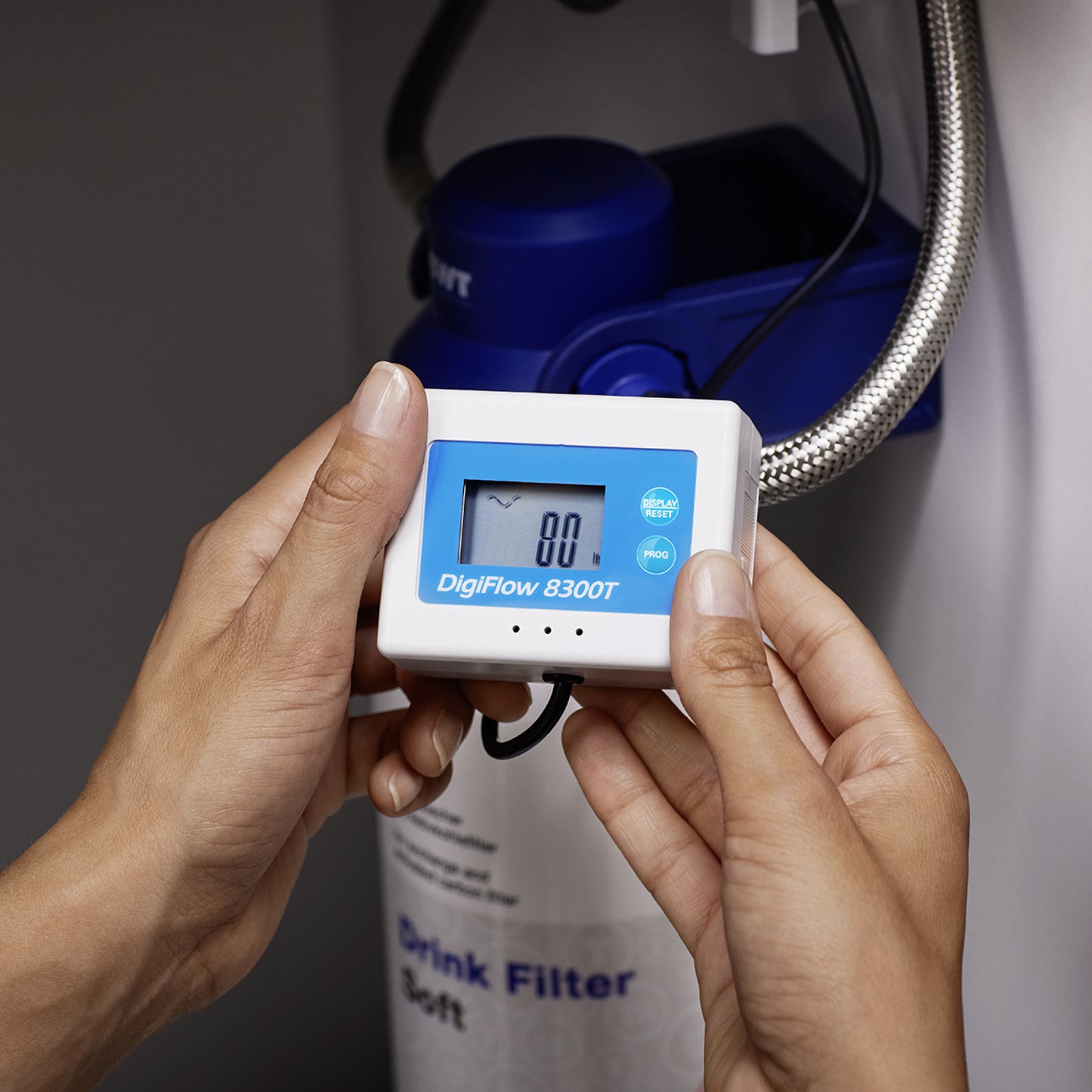 BLANCO Digital Flow Meter for Water Filters being used to monitor water usage precision.