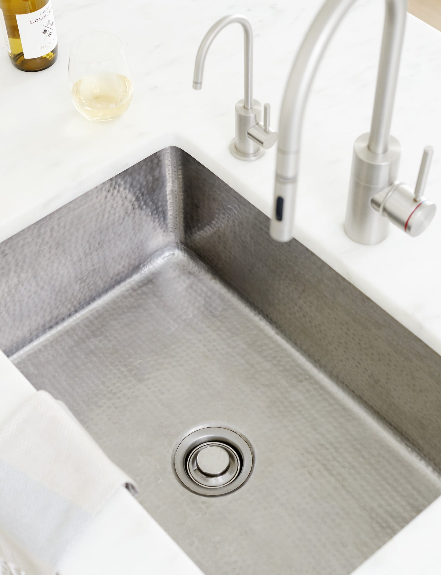 Thompson Villa 30" Hammered Stainless Steel Single Bowl Kitchen Sink - KSU-3020HSS with sleek design and drain.