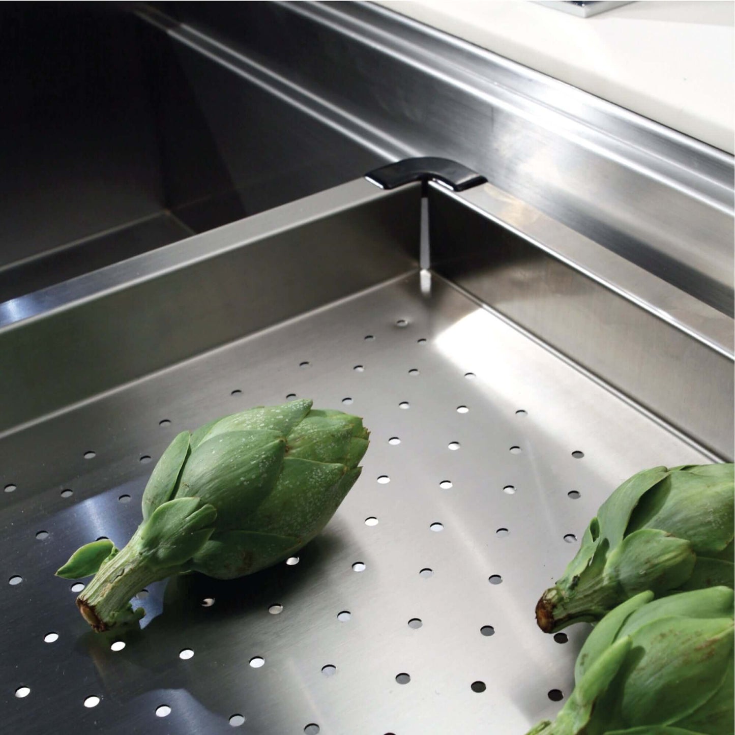 HOUZER NOVUS 32" Stainless Steel Undermount Dual Platform Workstation Kitchen Sink with Accessories - NVS-5200 with fresh artichokes