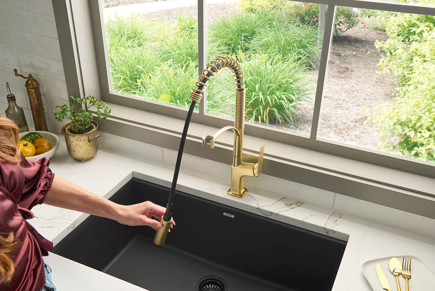 Ruvati RVF1236 Seneca Single-Handle Spring Pull-Down Kitchen Faucet with Pre-Rinse Sprayer