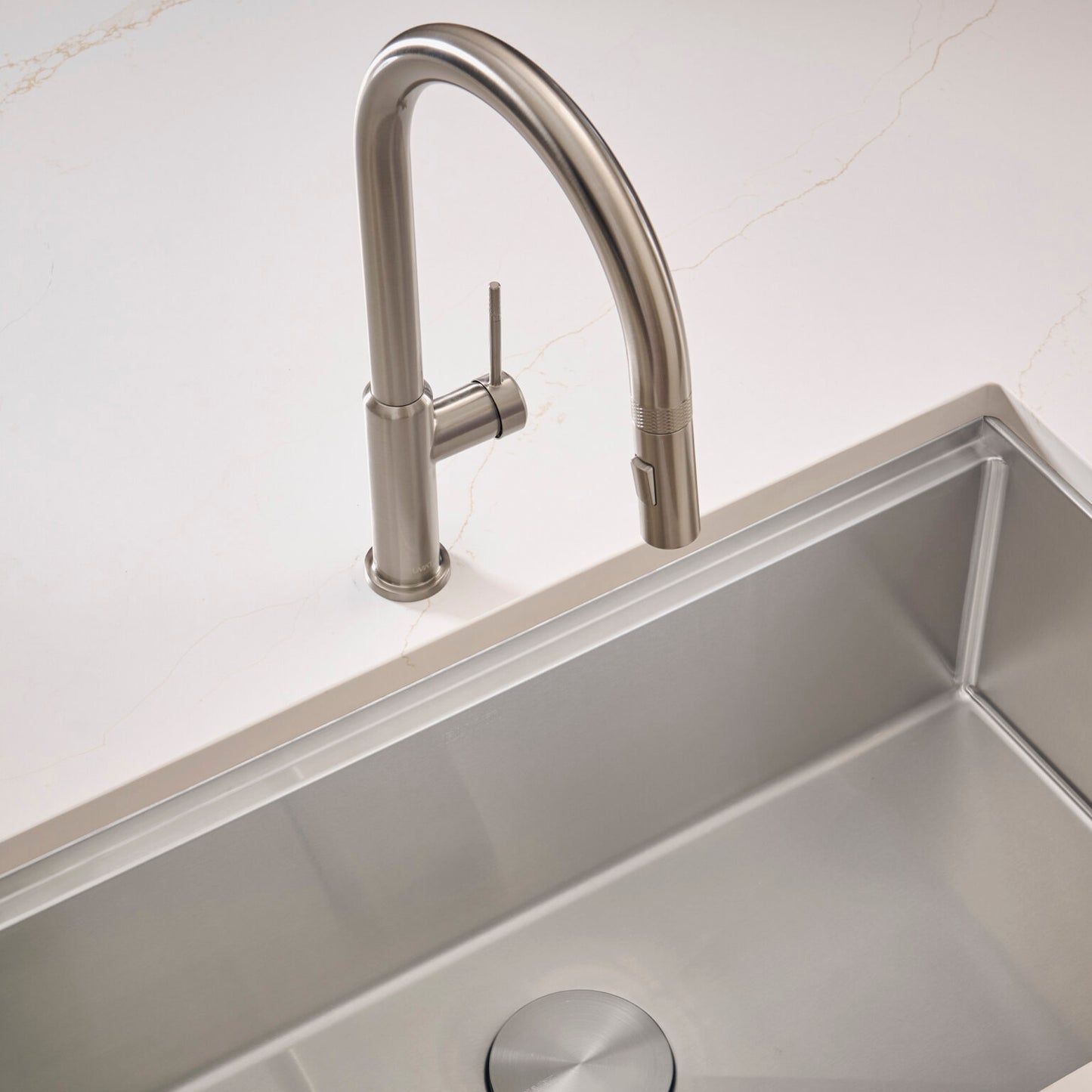 Ruvati RVF1237 Vestia Single-Handle Pull-Down Kitchen Faucet with Knurl Detail