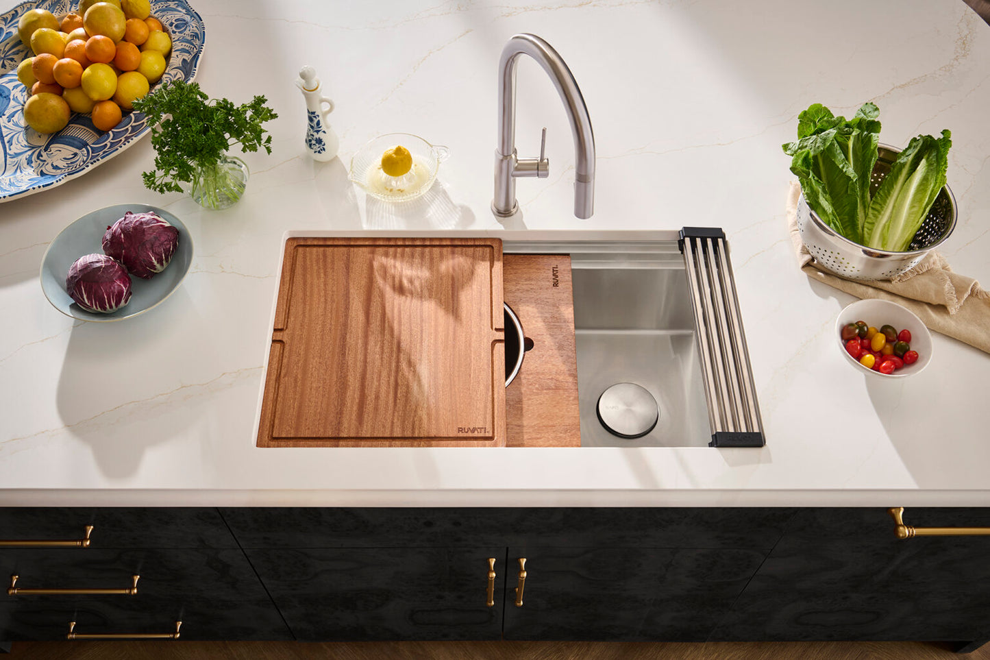 Ruvati RVF1237 Vestia Single-Handle Pull-Down Kitchen Faucet with Knurl Detail