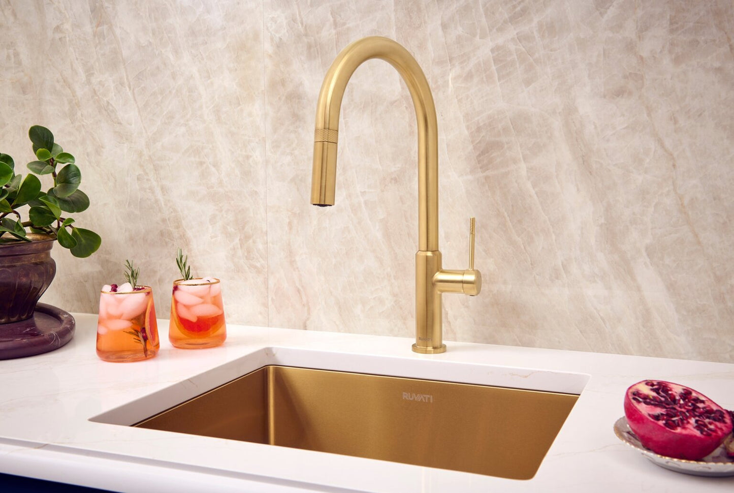 Ruvati RVF1237 Vestia Single-Handle Pull-Down Kitchen Faucet with Knurl Detail