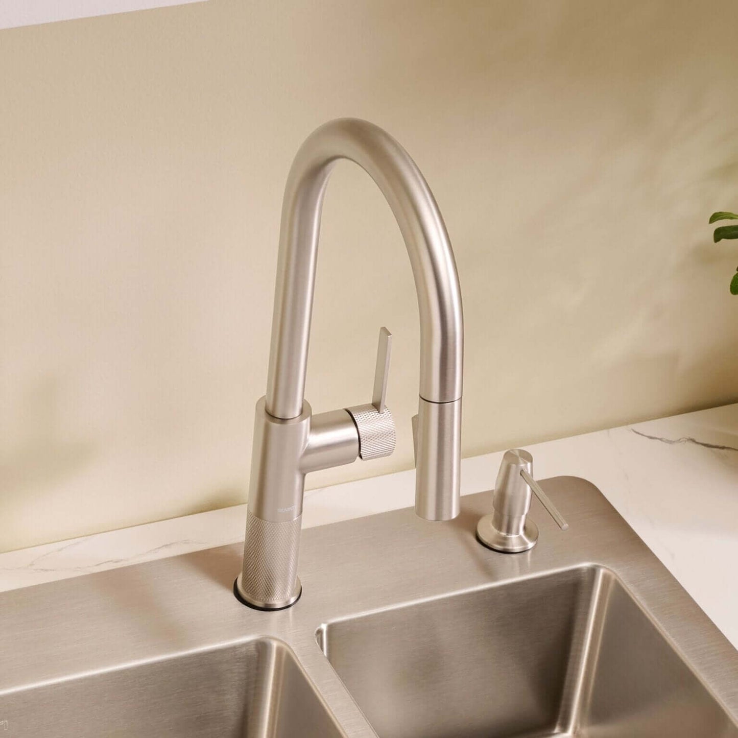 Ruvati RVF1248 Isola Single-Handle Pull-Out Kitchen Faucet with Knurl Detail in stainless steel finish