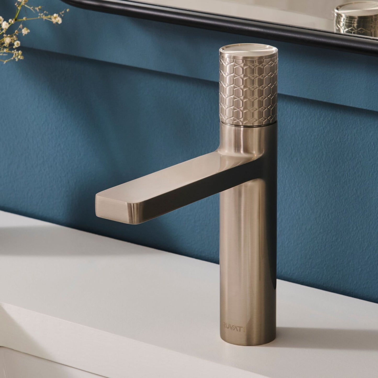 Ruvati RVF5133 Emilio Single-Handle Bathroom Faucet with Diamond Pattern Handle