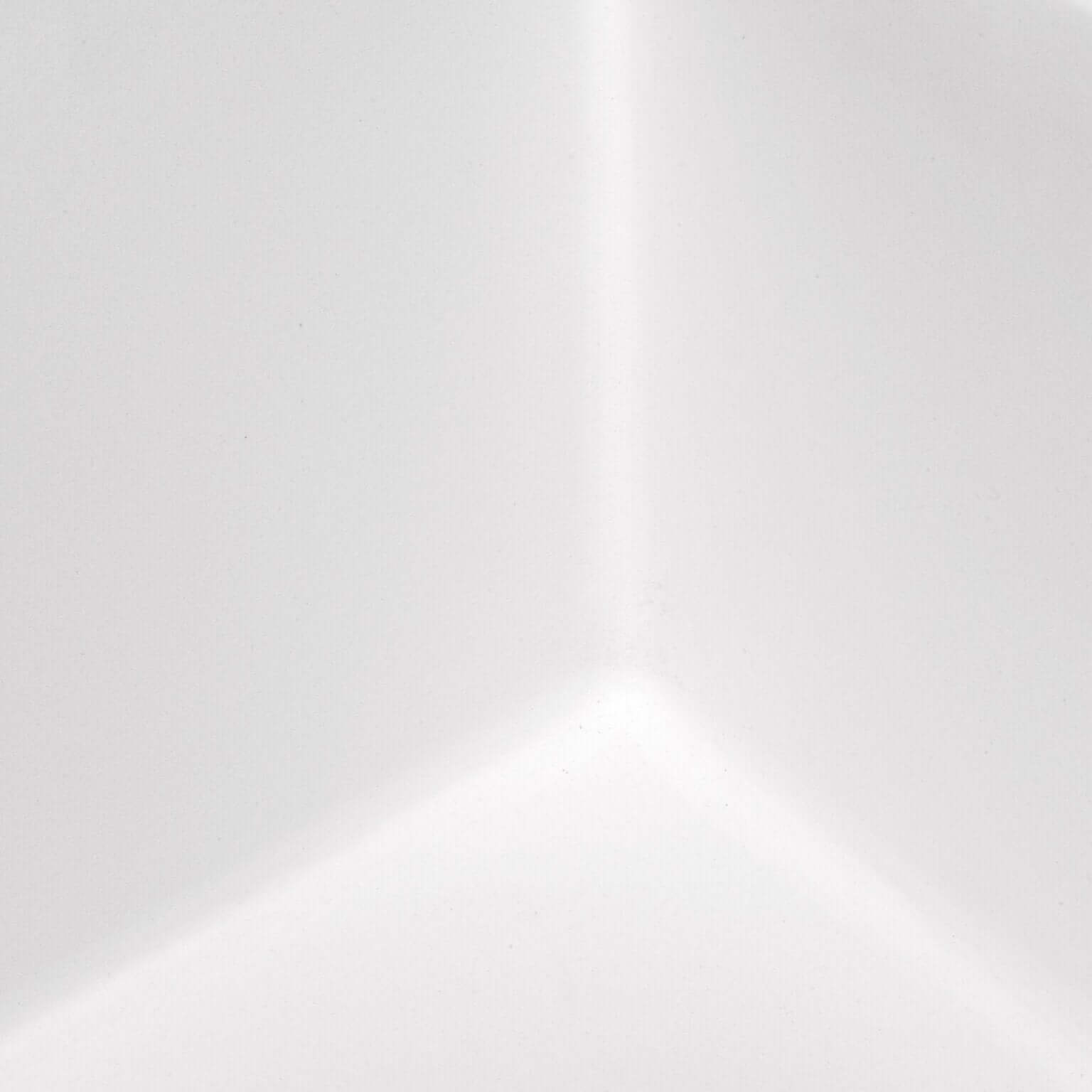 Ruvati epiGranit 32" undermount sink with center drain in Arctic White showing rounded interior sink corners
