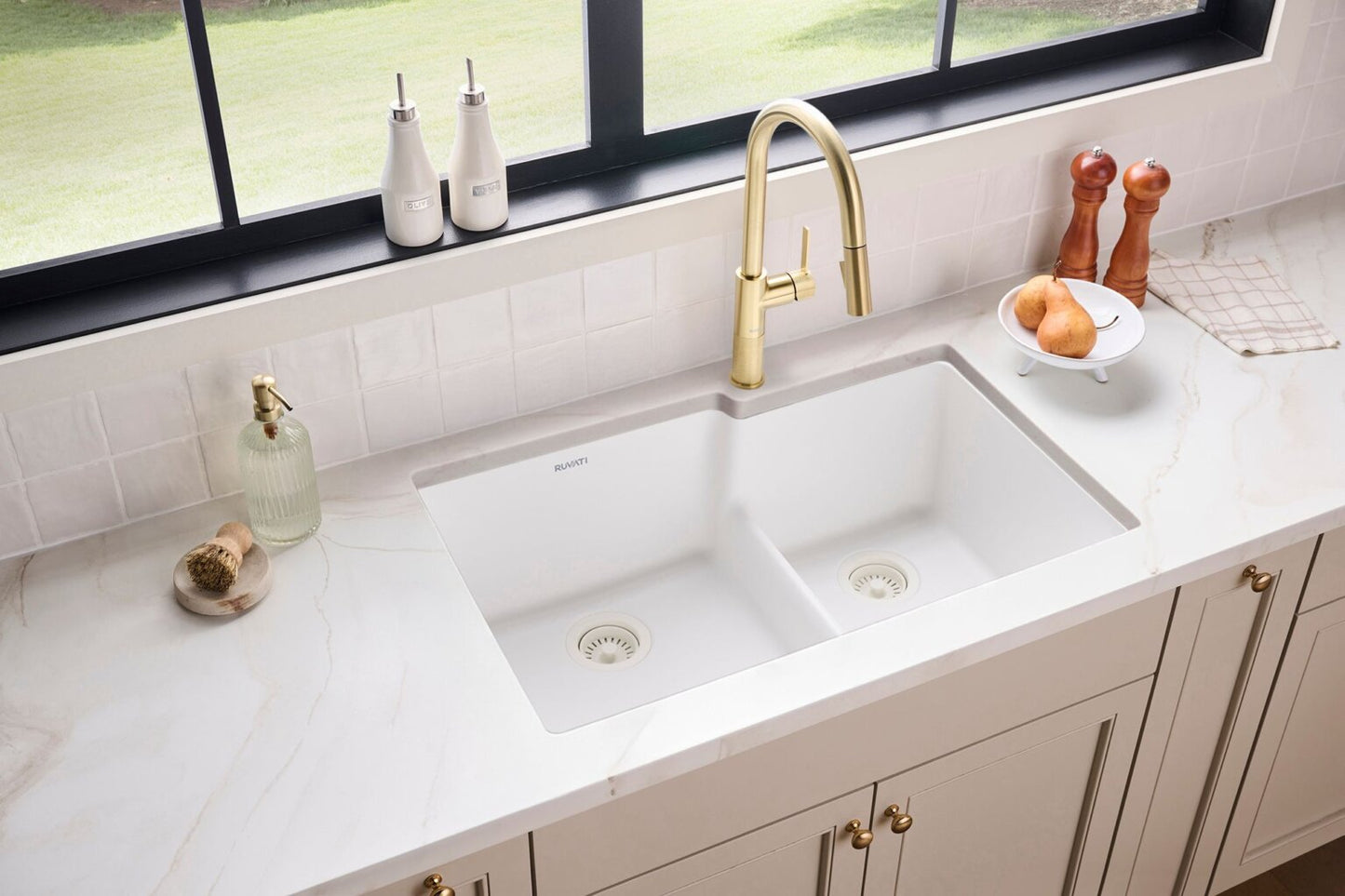 Ruvati epiGranite RVG2347 33" Undermount Double Bowl Kitchen Sink with Low Divide