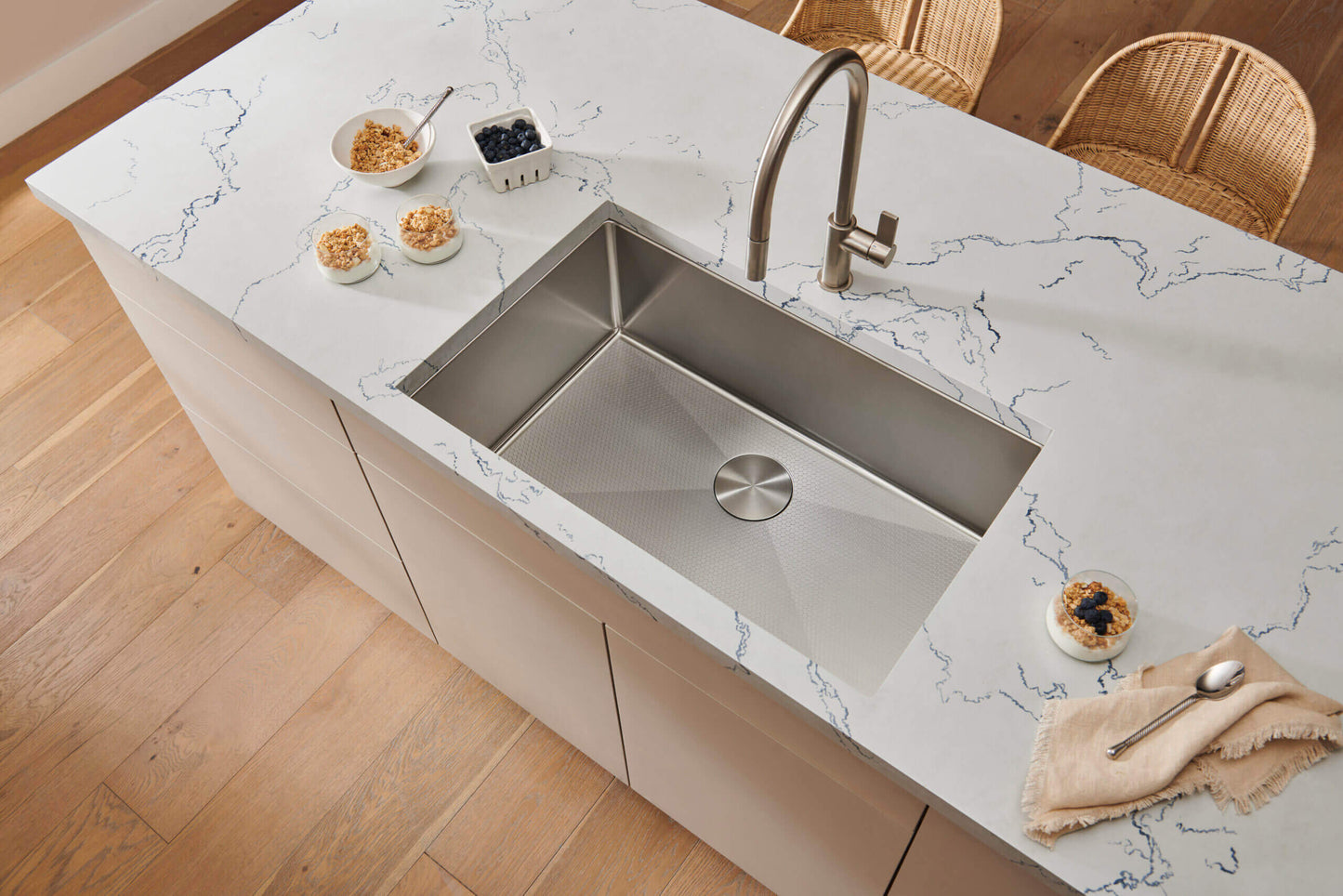 Ruvati 30" Gravena Hex Kitchen Sink Undermount - RVH7630