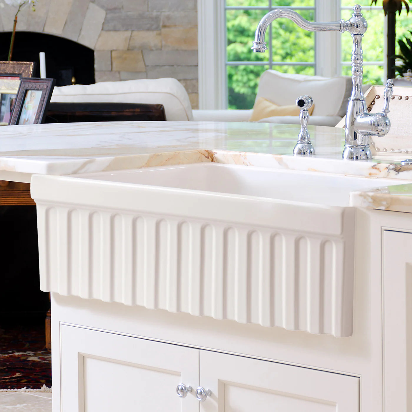 WHITEHAUS 30" Farmhaus Fireclay Quatro Alcove Reversible Sink WHQ330 displayed in a stylish kitchen.