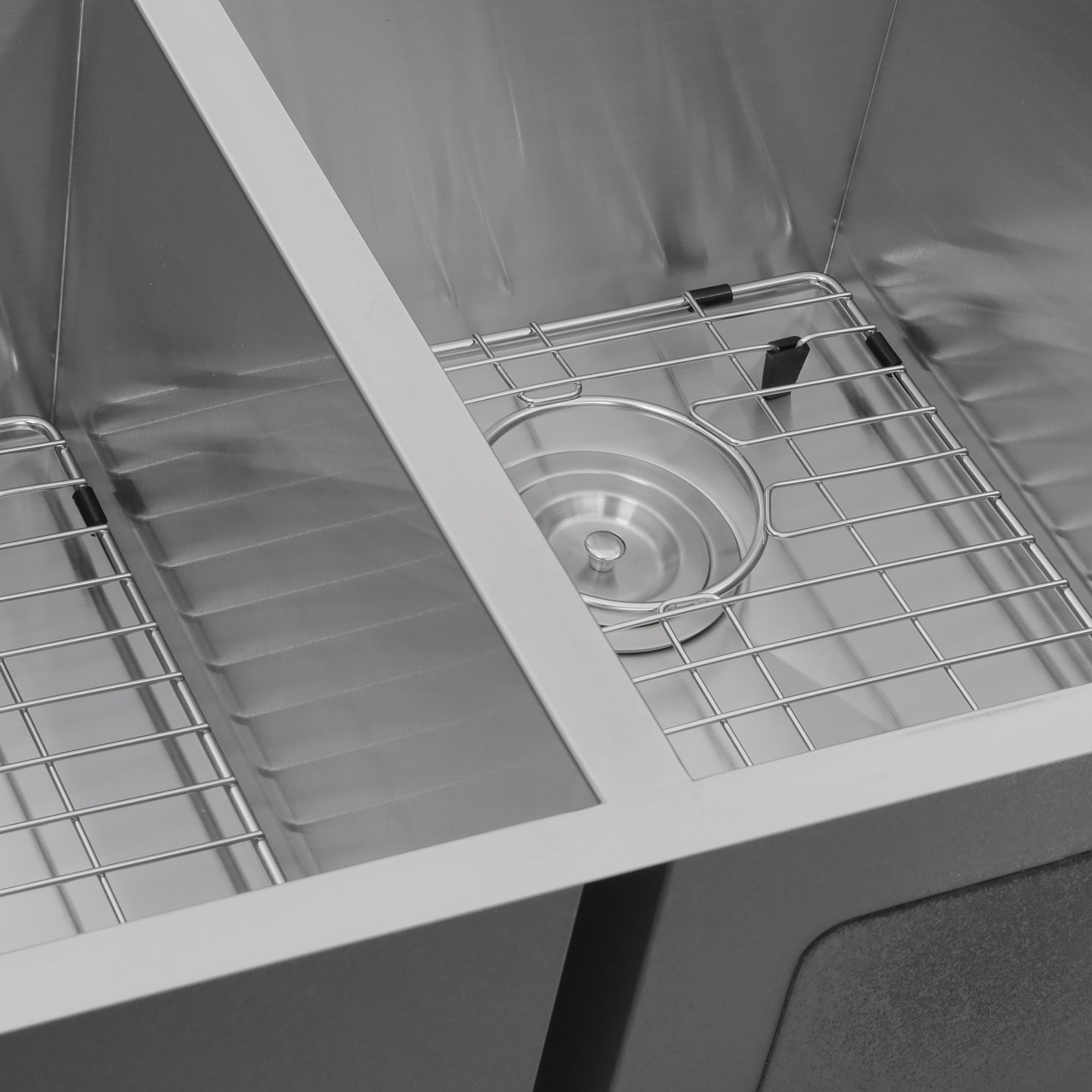 Nantucket ZR3219-OS-16 32-inch Pro Series 55/45 double bowl stainless steel kitchen sink, view 3
