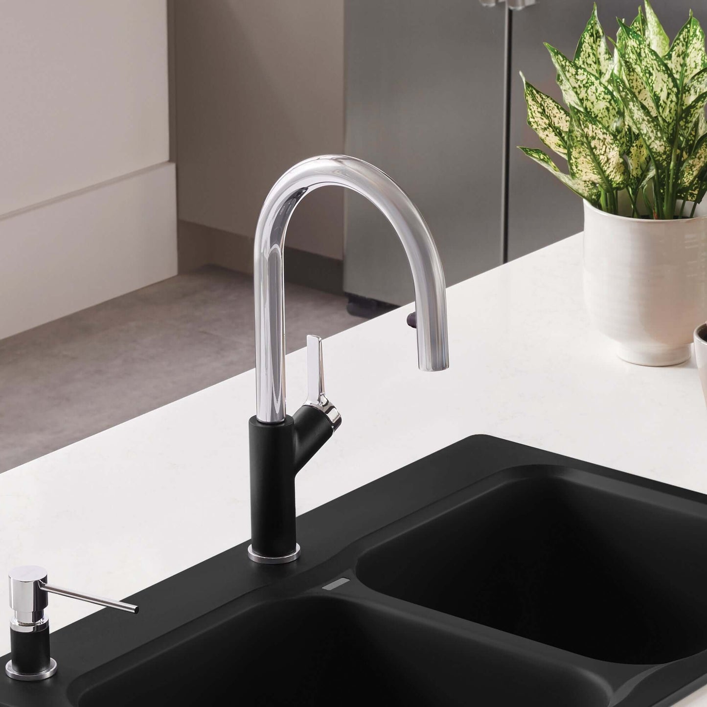 BLANCO Urbena Pull-Down Dual-Spray Kitchen Faucet with sleek design and modern features in a stylish kitchen setting.