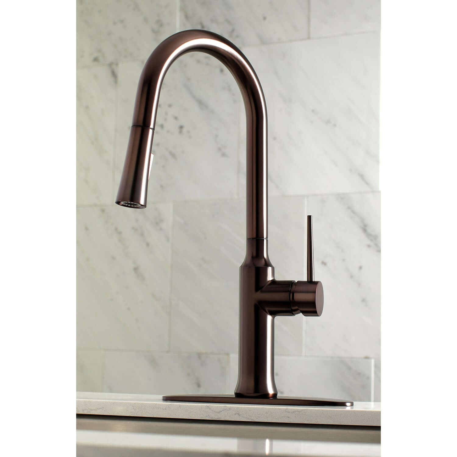Gourmetier LS2723NYL New York Single-Handle Pull-Down Kitchen Faucet, Brushed Brass