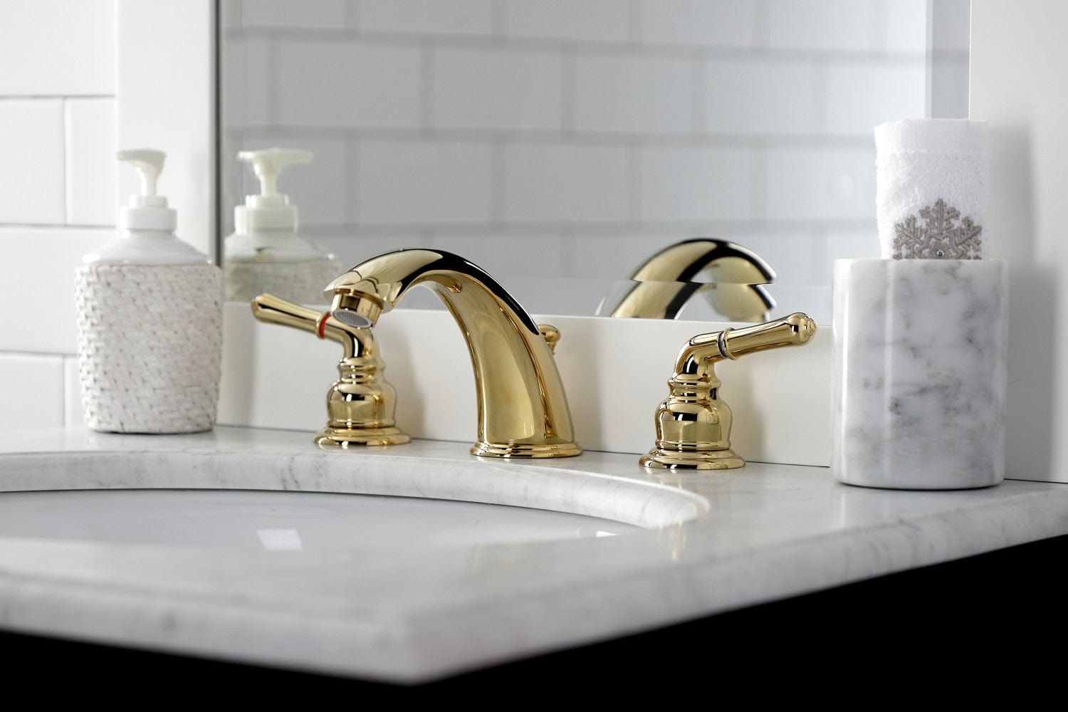 KINGSTON Brass Widespread Bathroom Faucet - Polished Brass