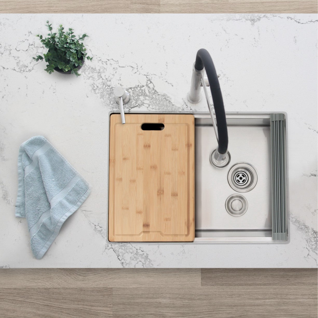 Stylish Azuni 25" Workstation Stainless Steel Undermount Sink
