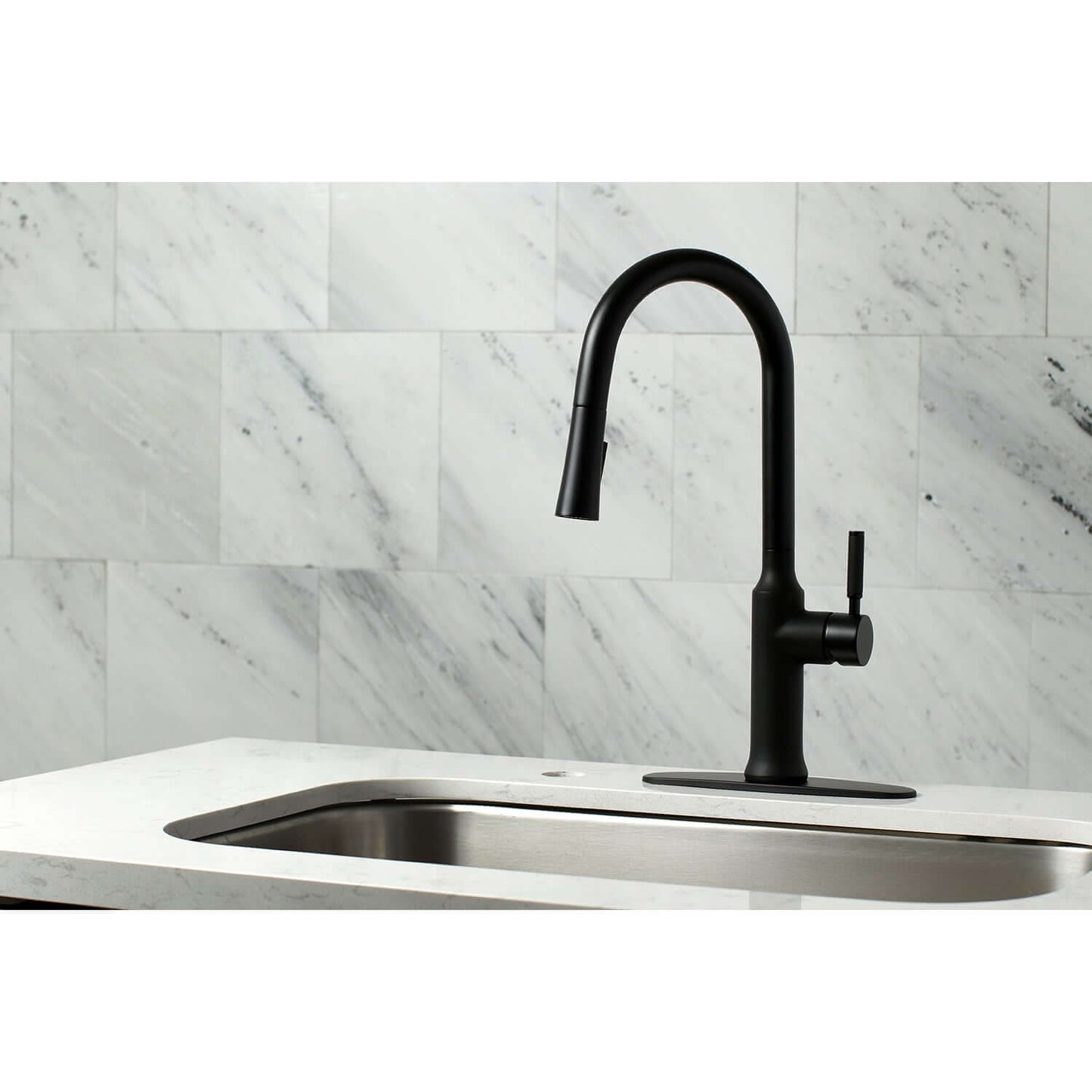 Gourmetier LS2723DKL Kaiser Single-Handle Pull-Down Kitchen Faucet, Brushed Brass with sleek black design