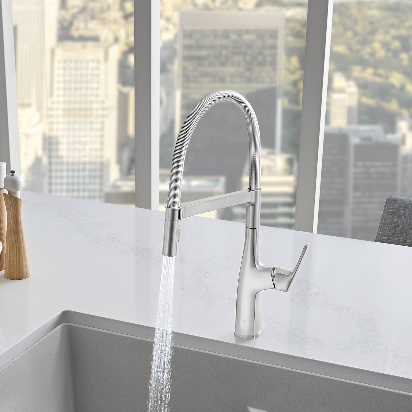BLANCO Rivana Semi-Pro Pull-Down Dual-Spray Kitchen Faucet