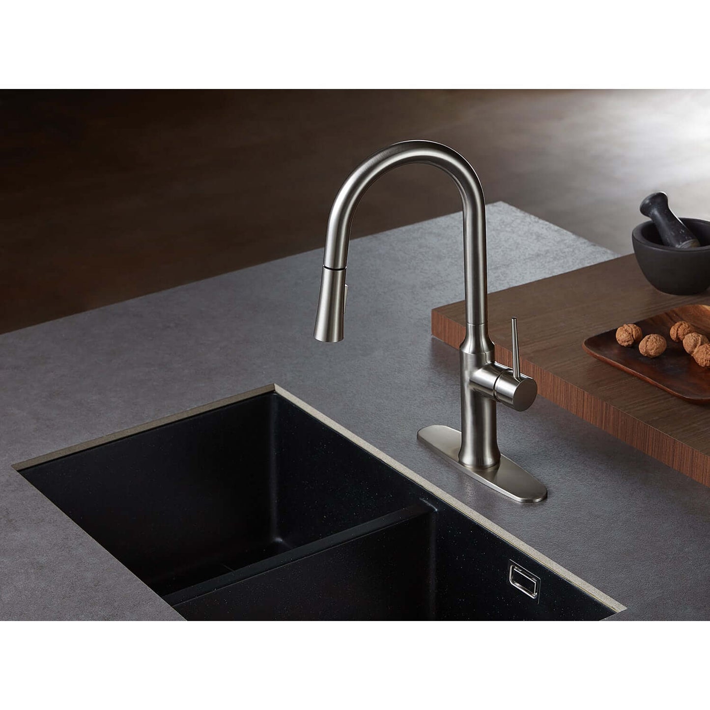 Gourmetier LS2723NYL New York Single-Handle Pull-Down Kitchen Faucet, Brushed Brass view on modern kitchen sink.