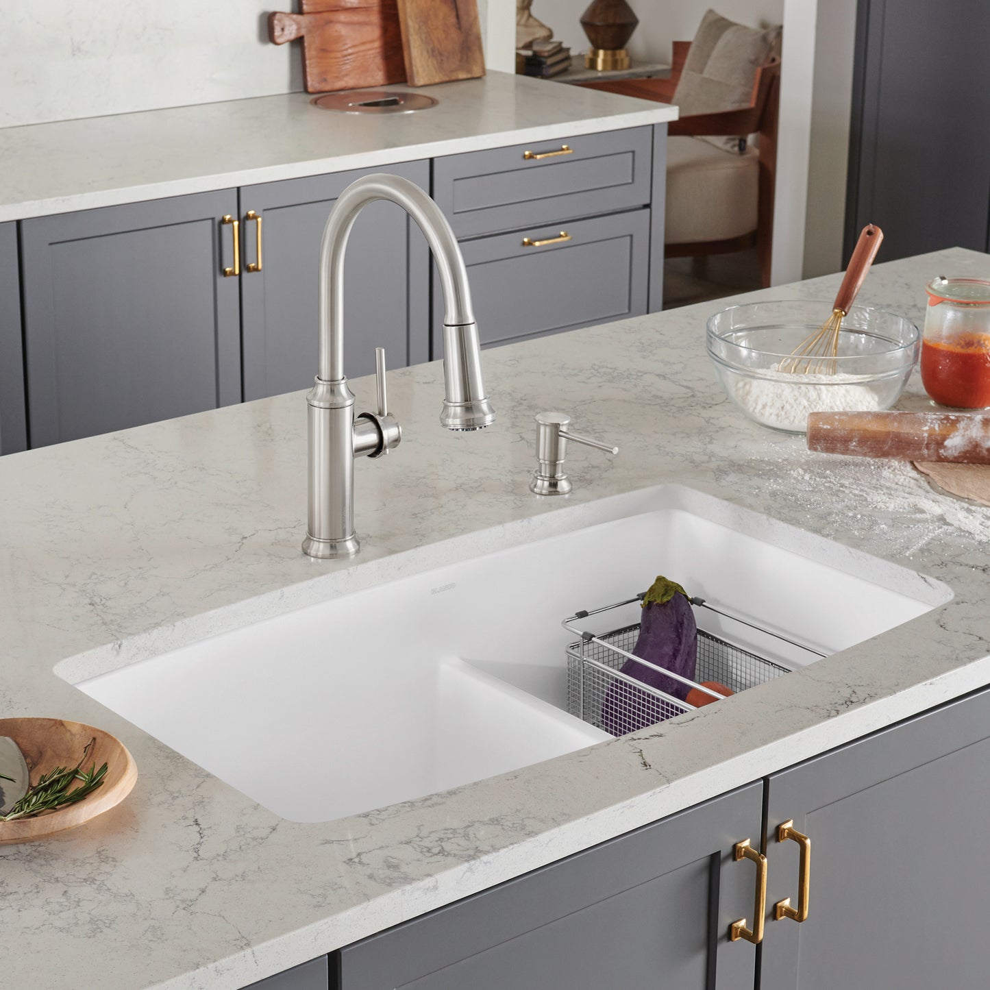 BLANCO Performa SILGRANIT 33" 60/40 Double Bowl Undermount Kitchen Sink with Low Divide in modern kitchen setting.