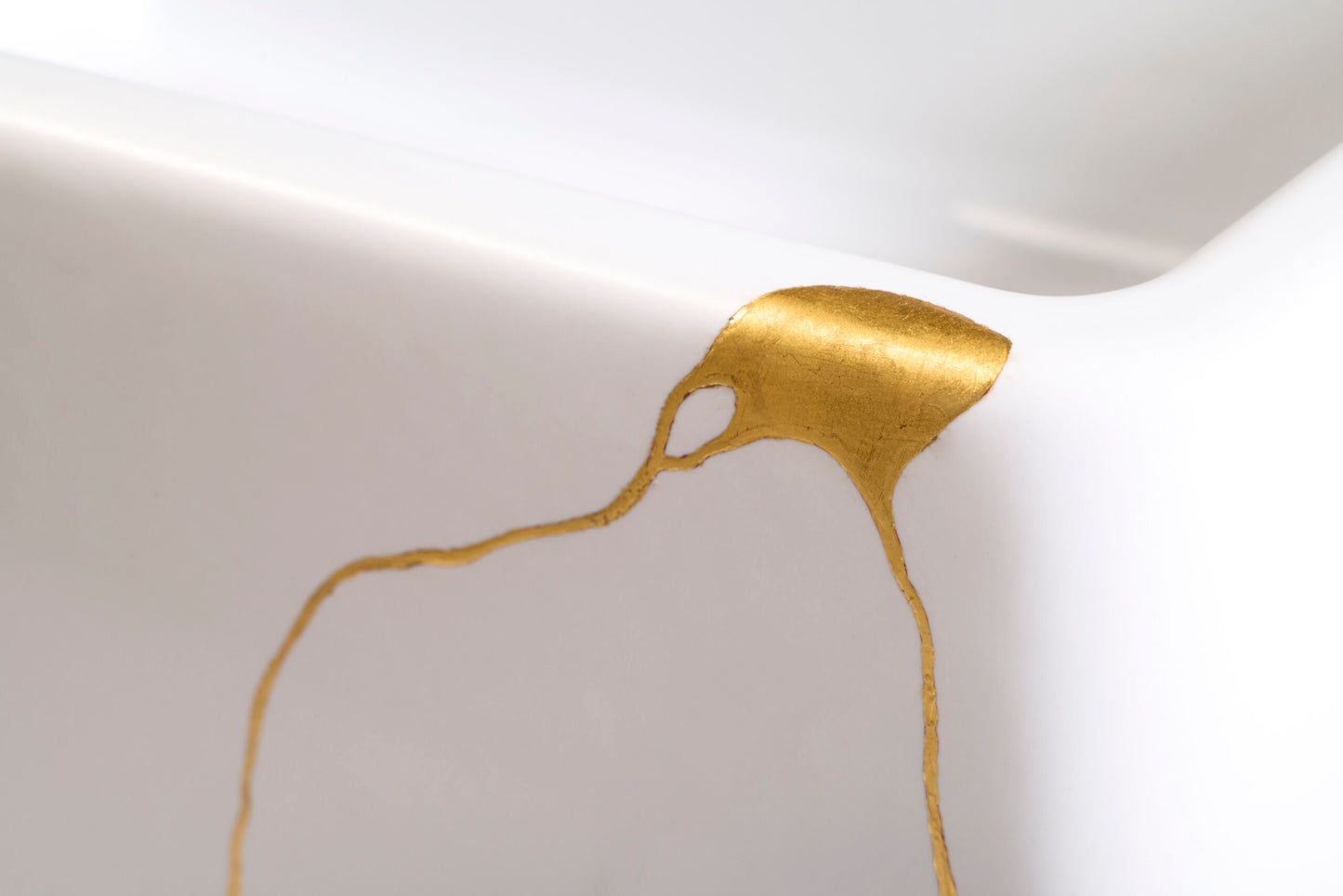 Thompson Kintsugi 30" Matte White Fireclay Farmhouse Sink with Gold Detailing - KSA-KINT-GOLD - view 6