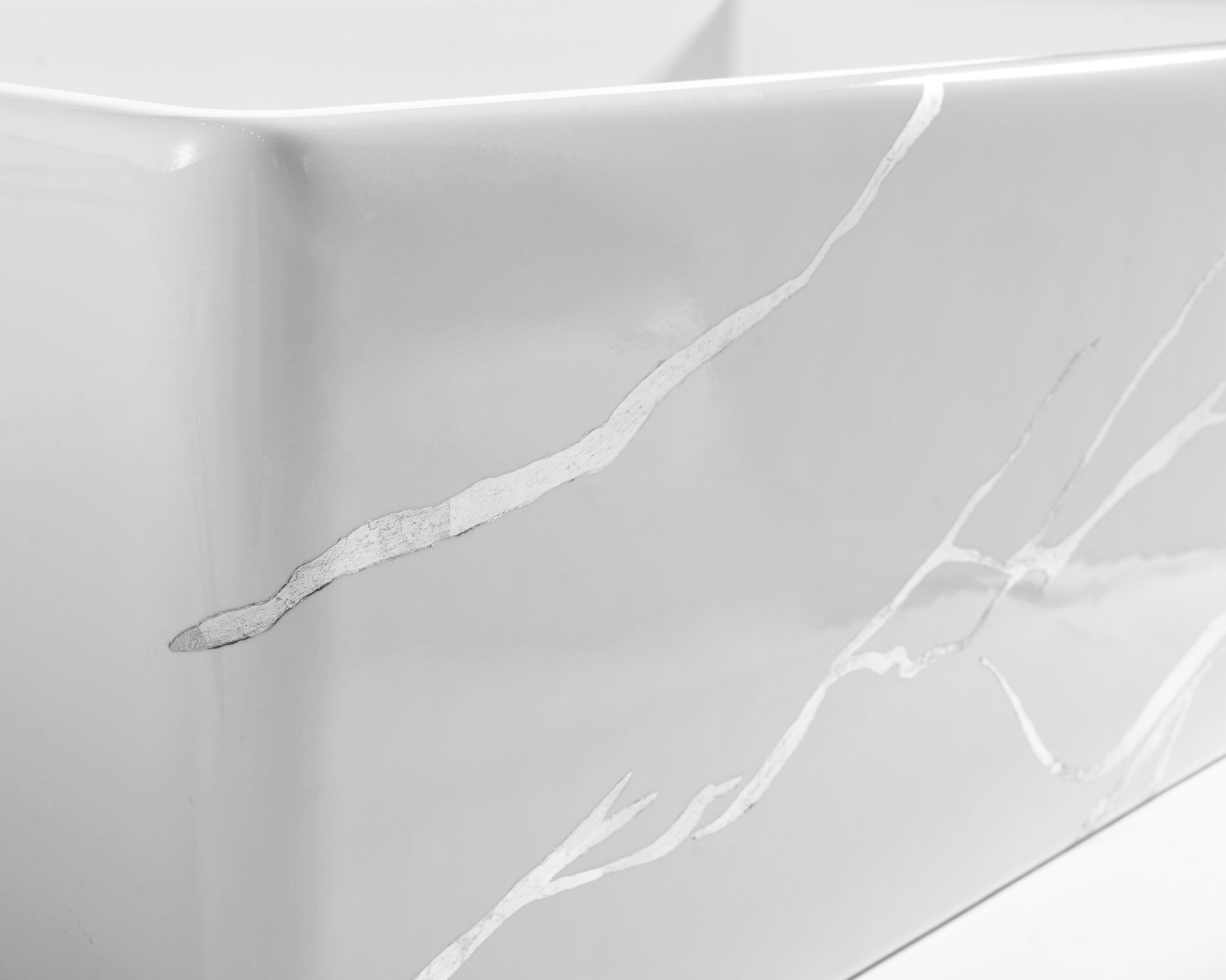 Thompson Kintsugi 30" Gloss White Fireclay Farmhouse Sink with Silver Detailing - KSA-KINT-SILVER - view 6