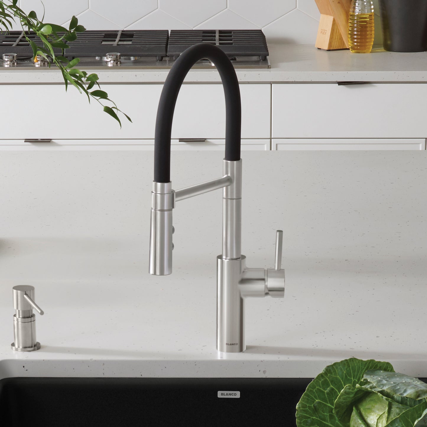 BLANCO Catris Flexo Semi-Pro Pull-Down Dual-Spray Kitchen Faucet in modern kitchen setting with black hose