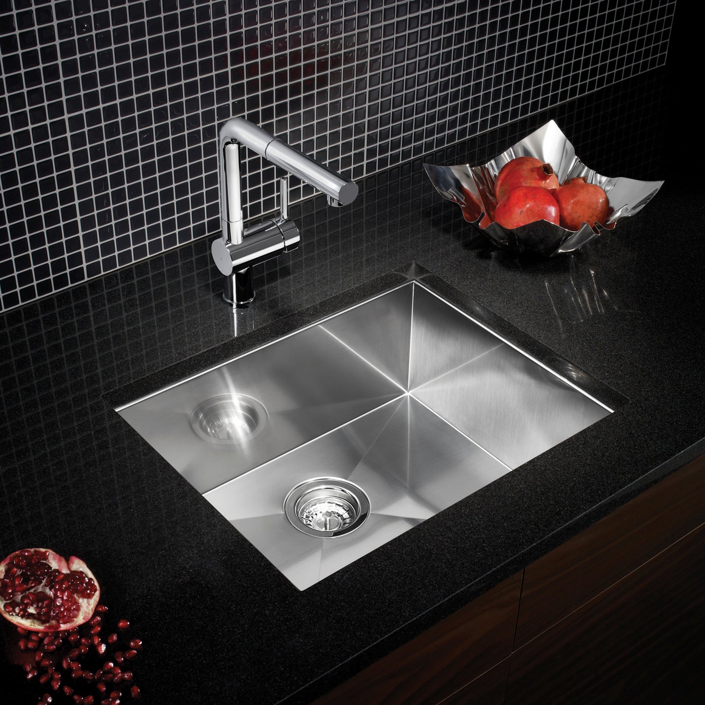 BLANCO Quatrus R0 22" Single Bowl Undermount Stainless Steel Kitchen Sink with modern faucet and dark granite countertop.