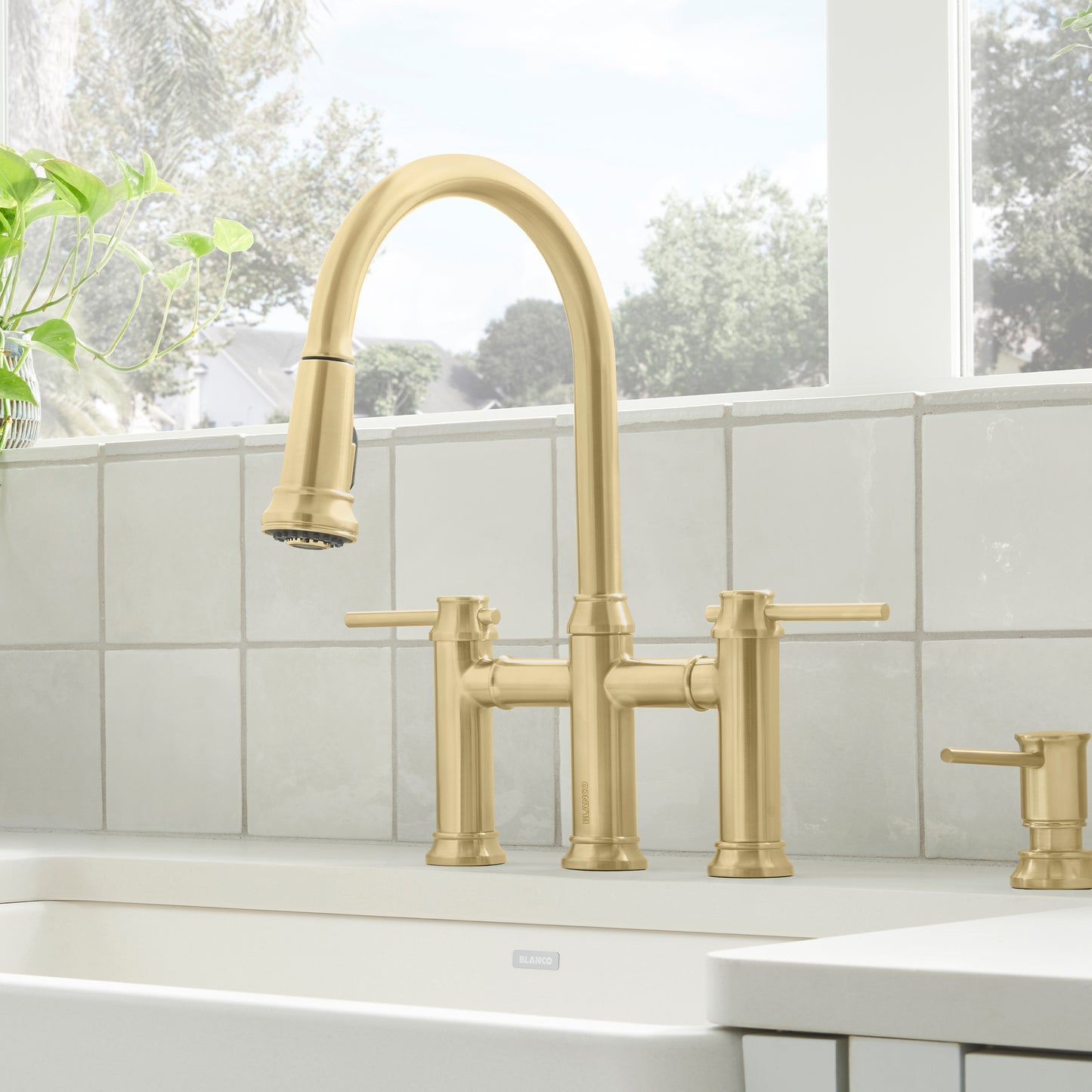 BLANCO Empressa Pull-Down Dual-Spray Bridge Faucet