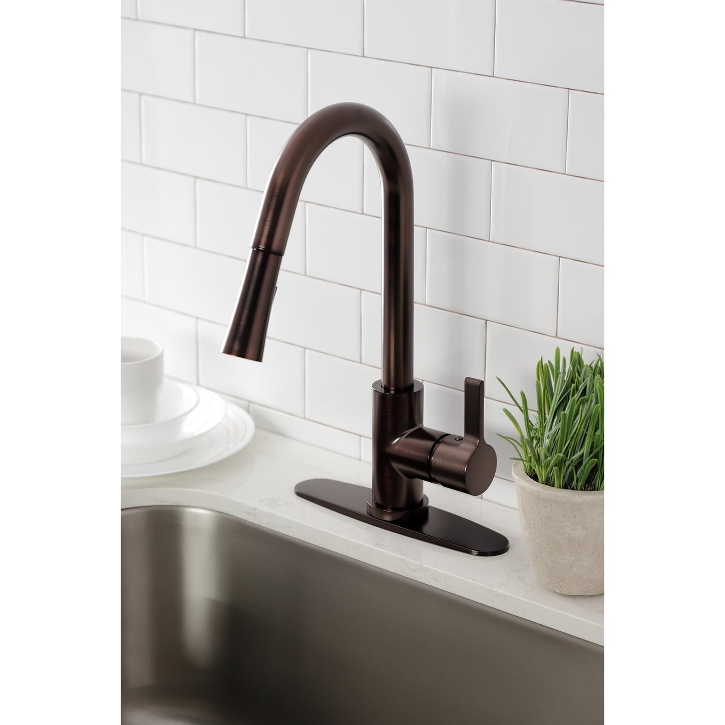Kingston Brass LS8688CTL Continental Pull-Down Kitchen Faucet