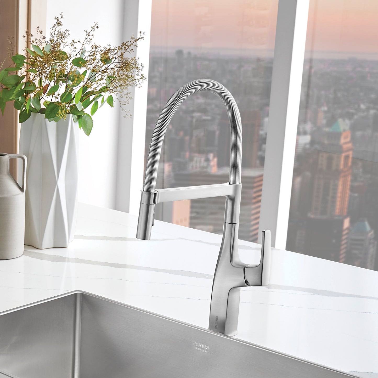 BLANCO Rivana Semi-Pro Pull-Down Dual-Spray Kitchen Faucet