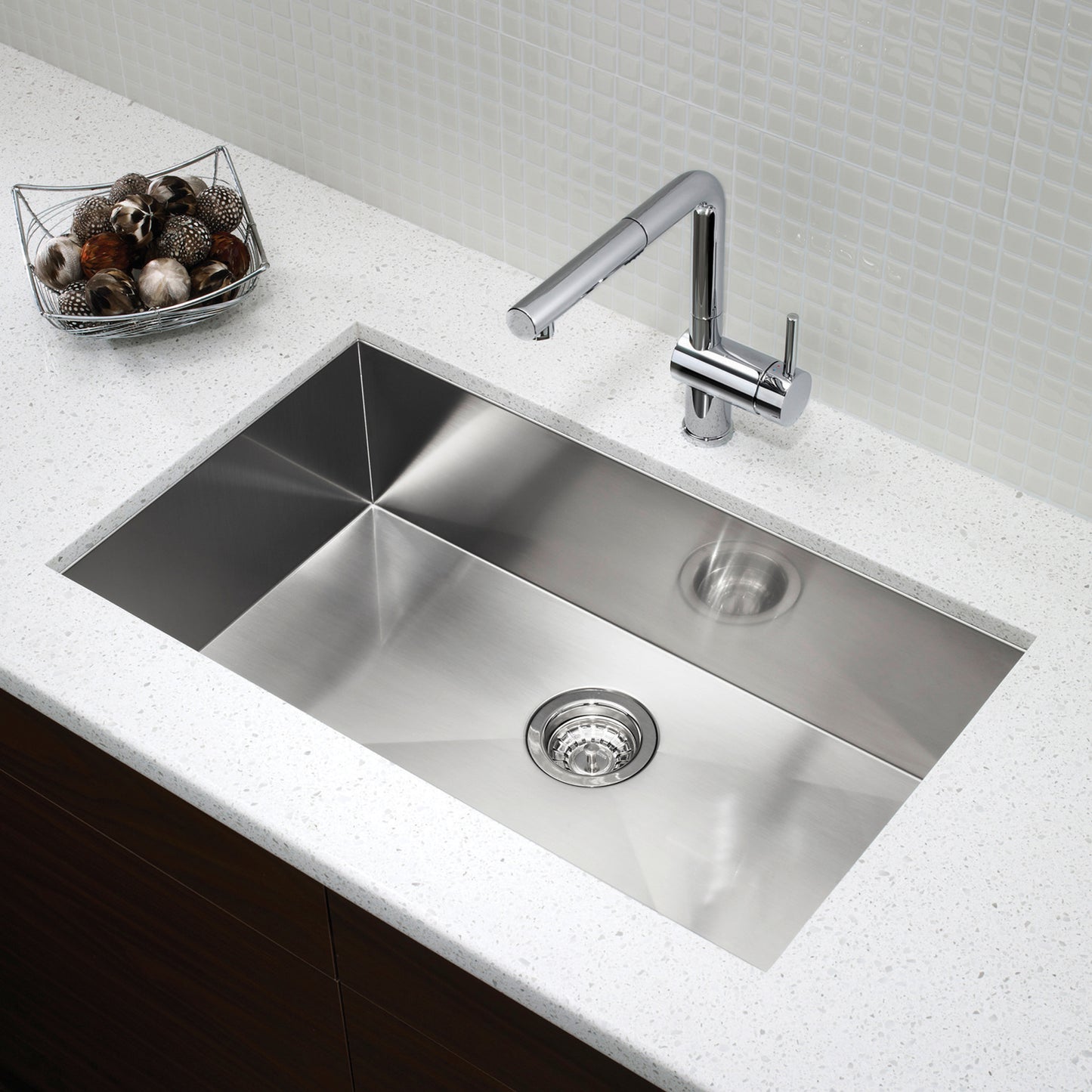 BLANCO Quatrus R0 32" Single Bowl Undermount Stainless Steel Kitchen Sink with sleek design and faucet