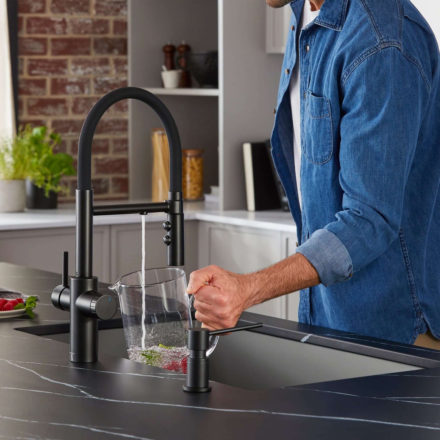 BLANCO Catris Flexo Filter-Ready Semi-Pro Pull-Down Dual-Spray Kitchen Faucet