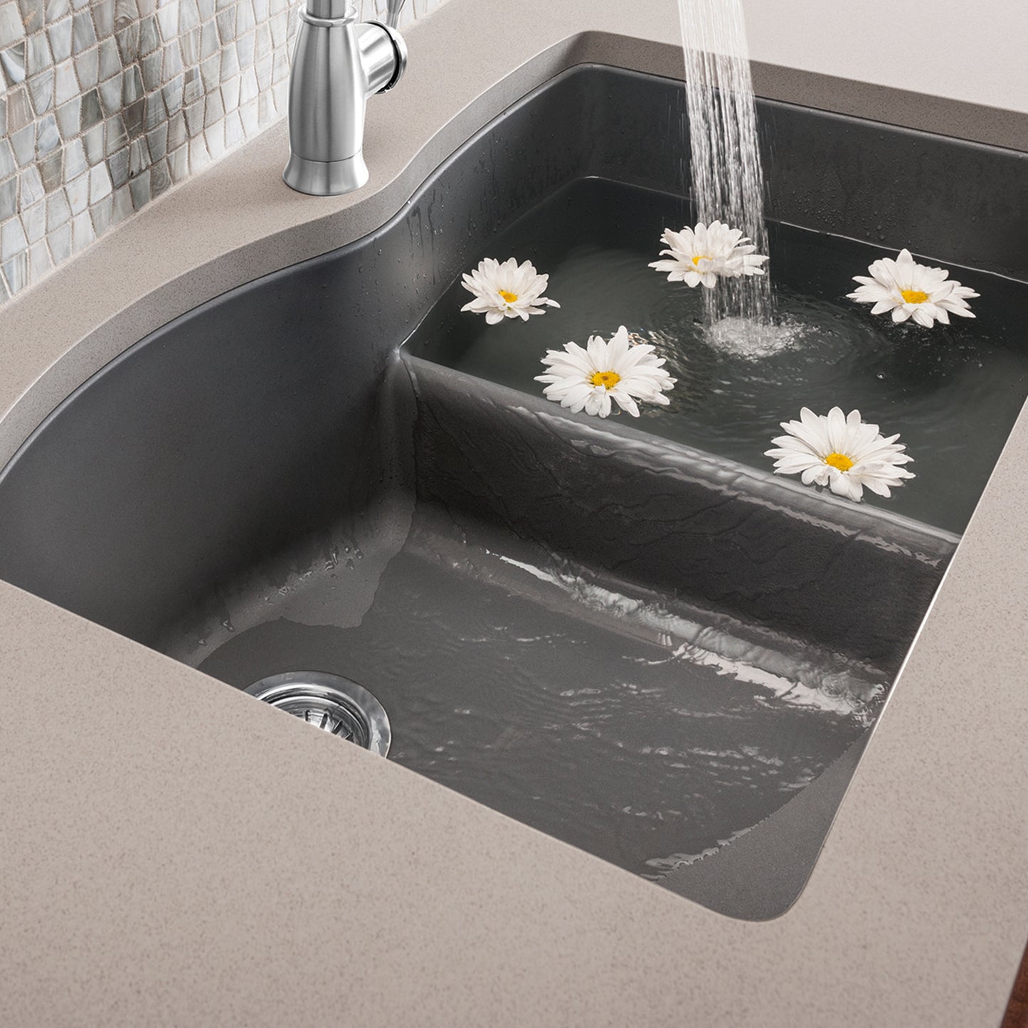 BLANCO Diamond SILGRANIT 32" 60/40 Double Bowl Undermount Kitchen Sink with Low Divide featuring flowers in water