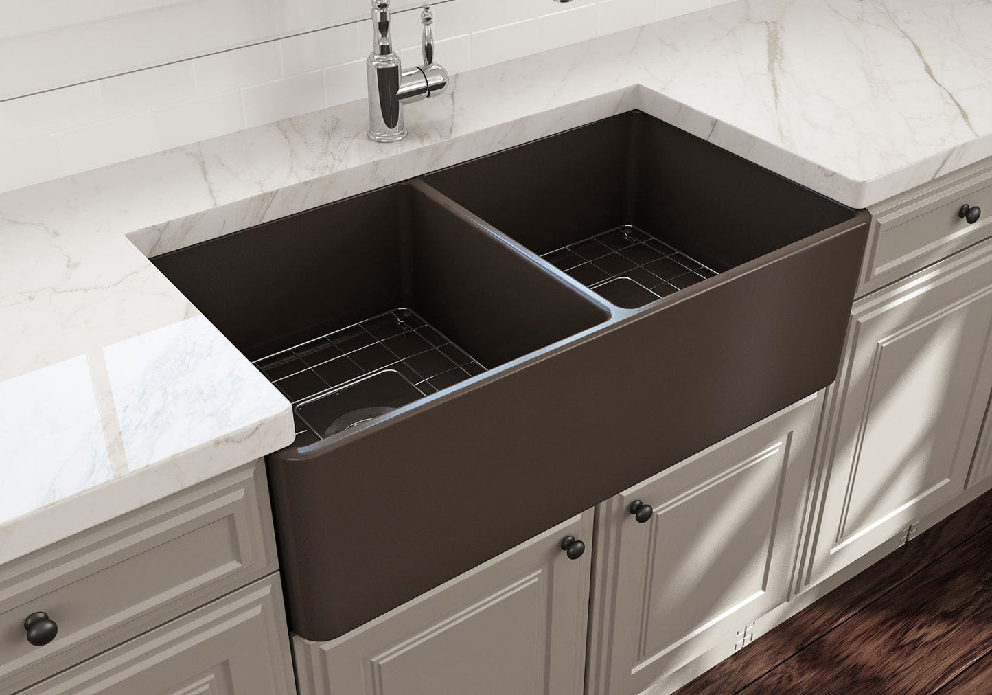 BOCCHI Classico 33" Fireclay Farmhouse Apron 50/50 Double Bowl Kitchen Sink installed in a modern kitchen.