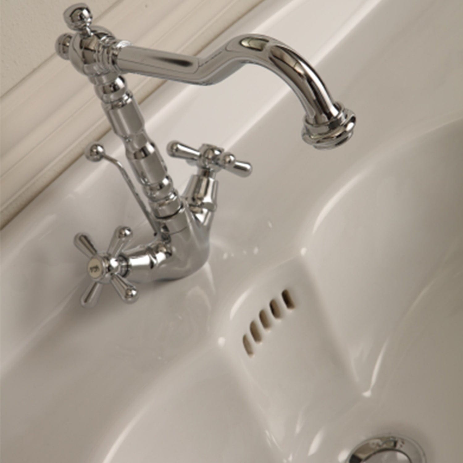 EVIVA Daniella 39" Italian Ceramic Console Sink with Brass Stand
