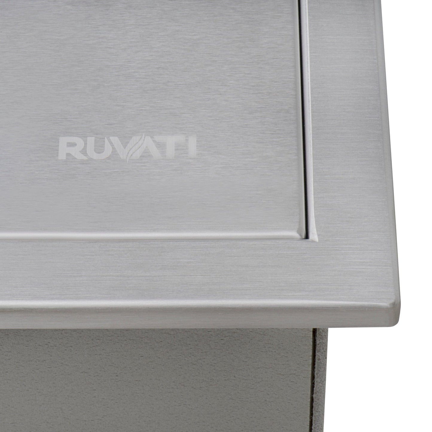 Ruvati Insulated Ice Chest Sink 21" BBQ Marine Grade Outdoor Stainless Steel RVQ6221 close-up top view