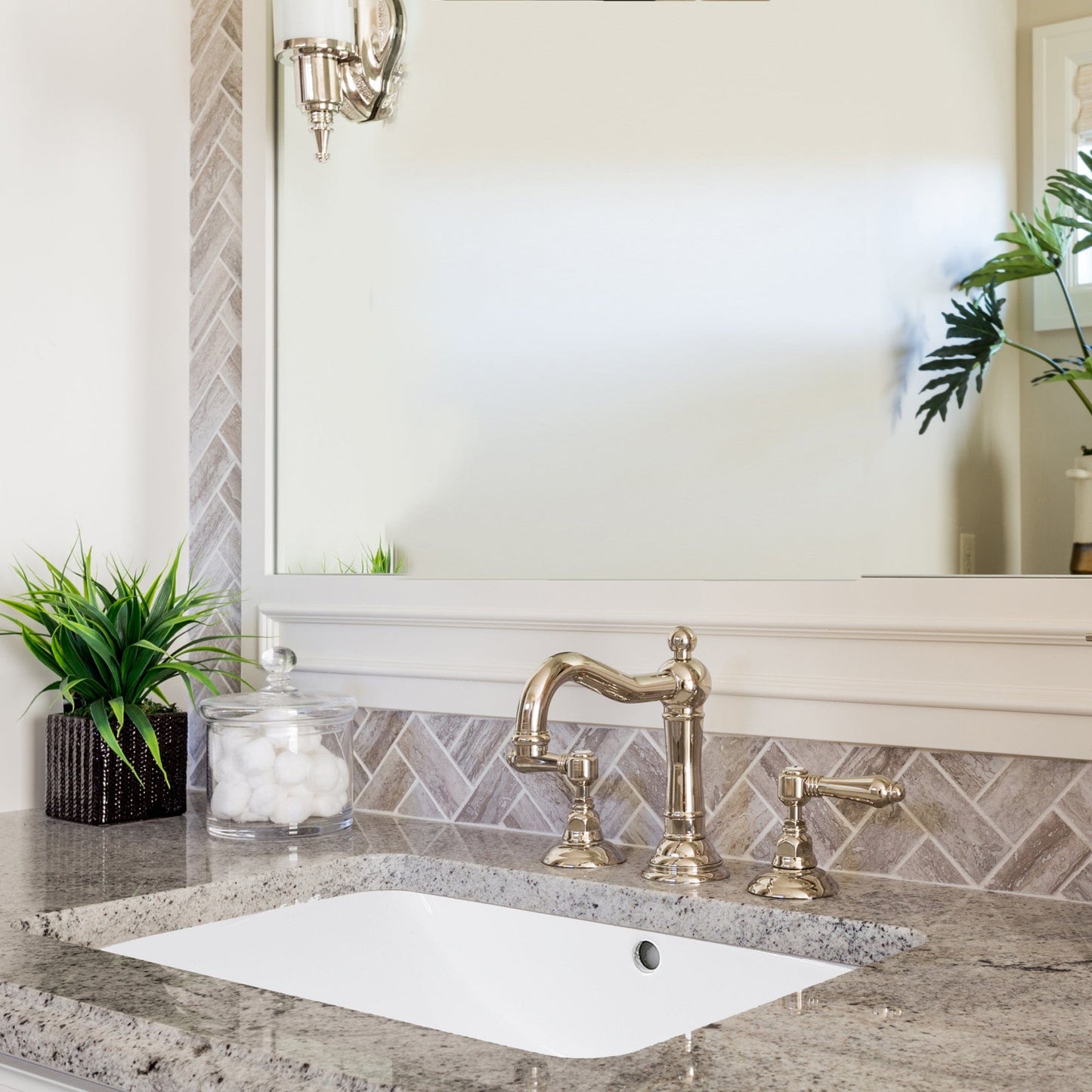 Nantucket 23.5" Undermount Ceramic Vanity Sink UM-2112-W with faucet and countertop details.